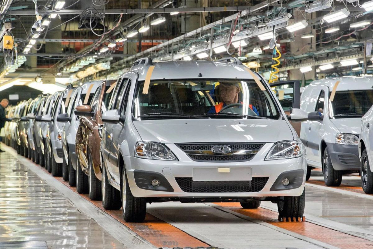 "AvtoVAZ" istehsalı tam dayandırıb