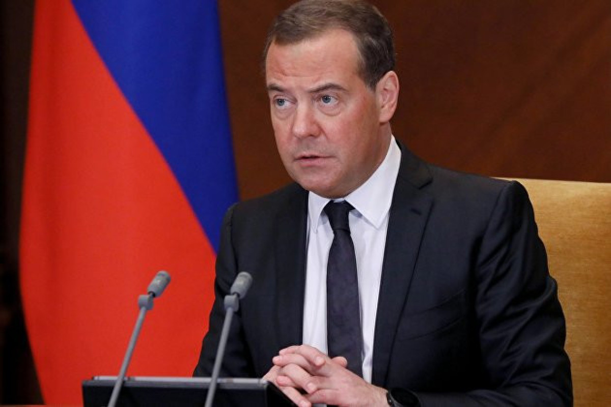 Dmitri Medvedyev: “Xarici şirkətlərə Rusiya bazarına qayıtmaq asan olmayacaq”