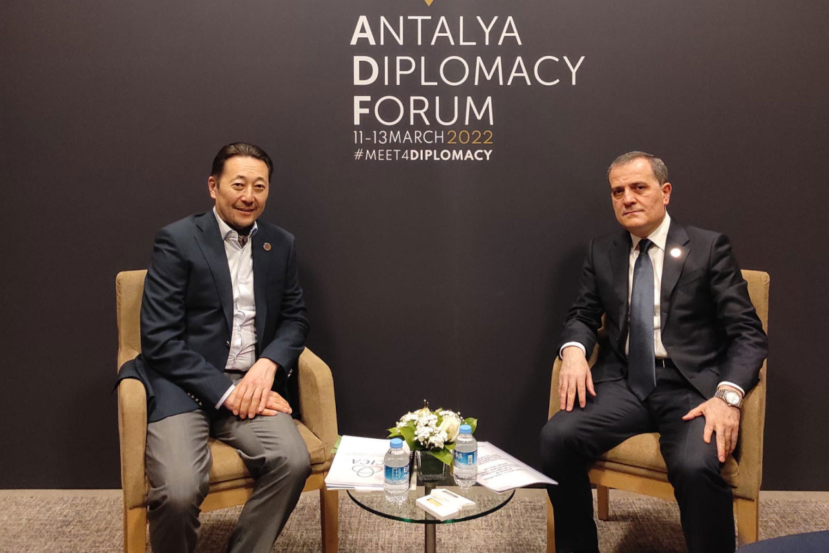 Xarici işlər naziri Ceyhun Bayramov, (AQEM icraçı direktoru Kairat Sarıbay ilə görüş