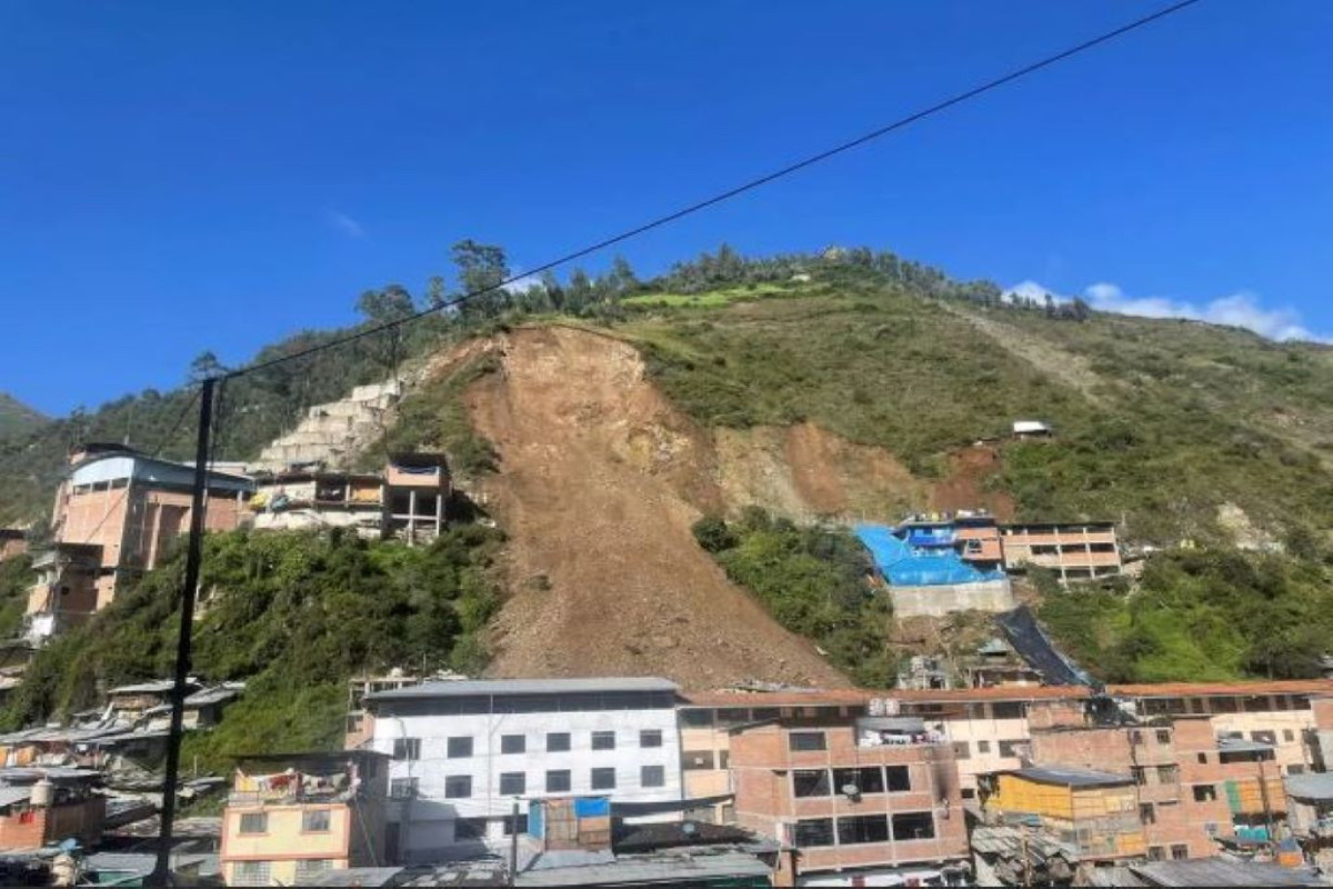 Peruda torpaq sürüşməsi zamanı 15 nəfər itkin düşüb