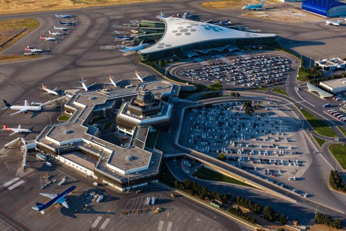 Heydər Əliyev Beynəlxalq Aeroportu