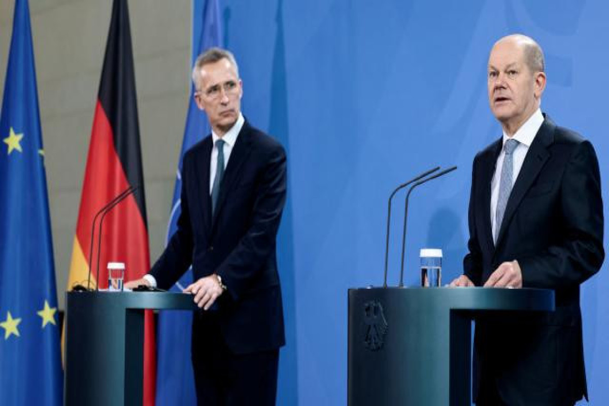Yens Stoltenberq, Olaf Şolts