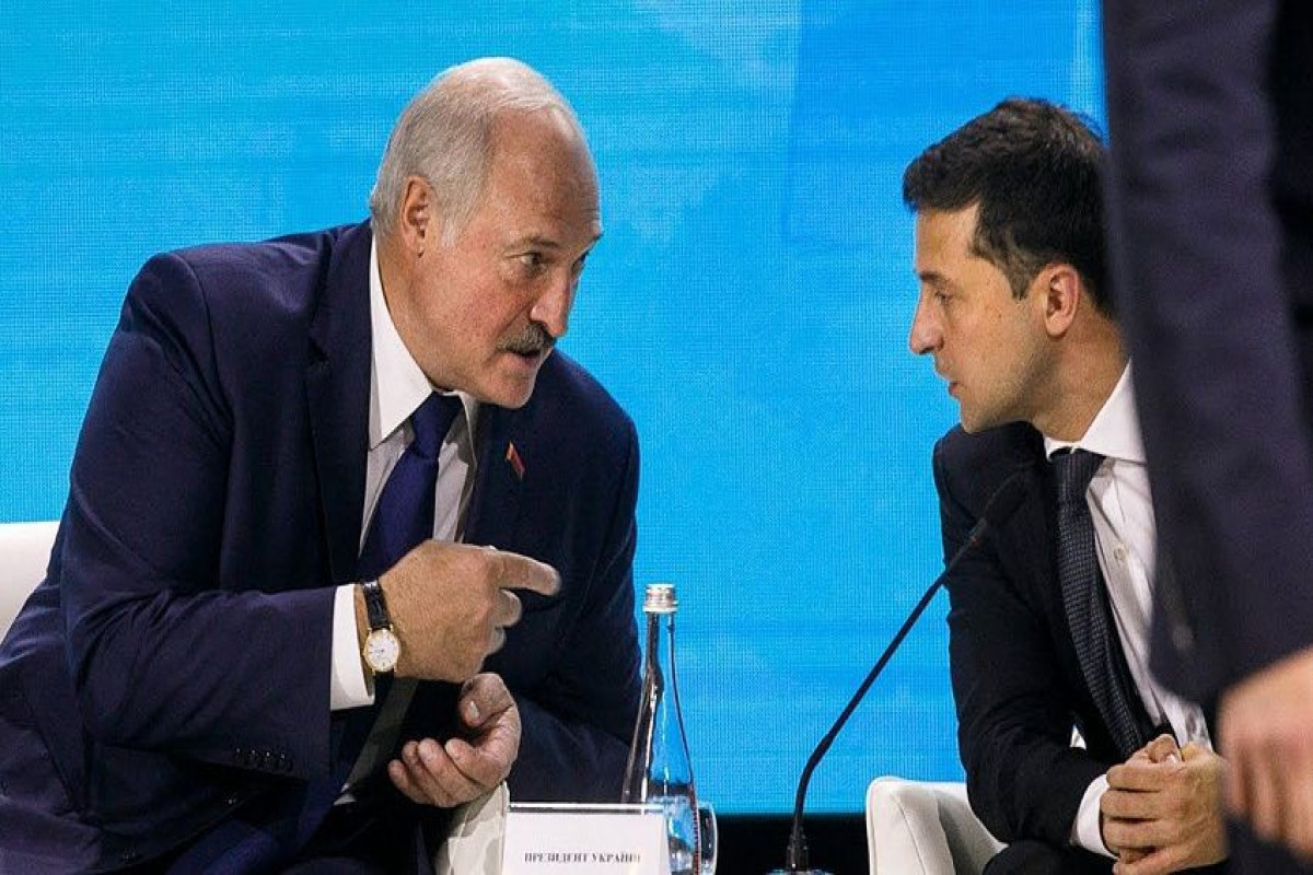Lukaşenko: “Zelenski Putinlə razılıq əldə etməsə, kapitulasiya aktını imzalamalı olacaq”