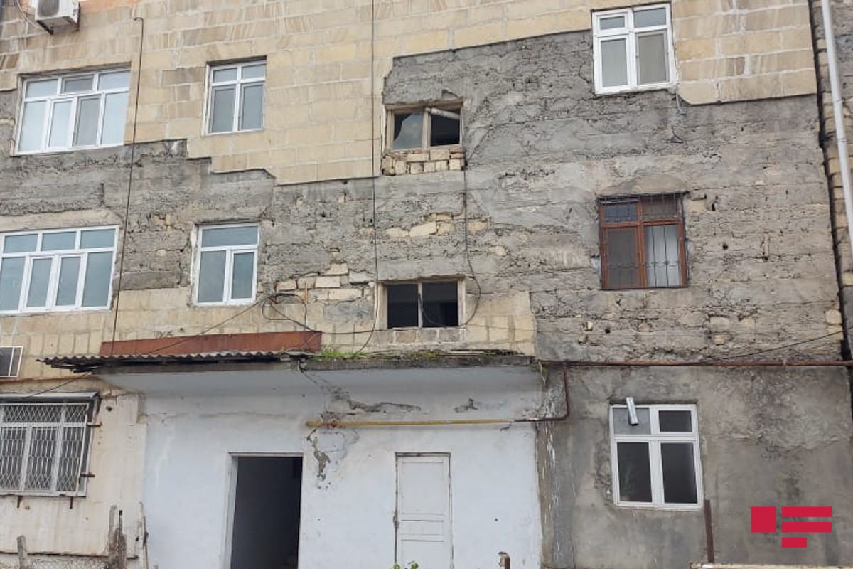 Göyçayda qəzalı bina