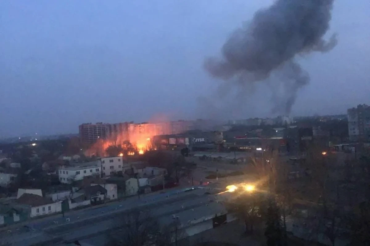 Rusiya ordusu Nikolayevdə paraşütçülərin kazarmalarını bombalayıb
