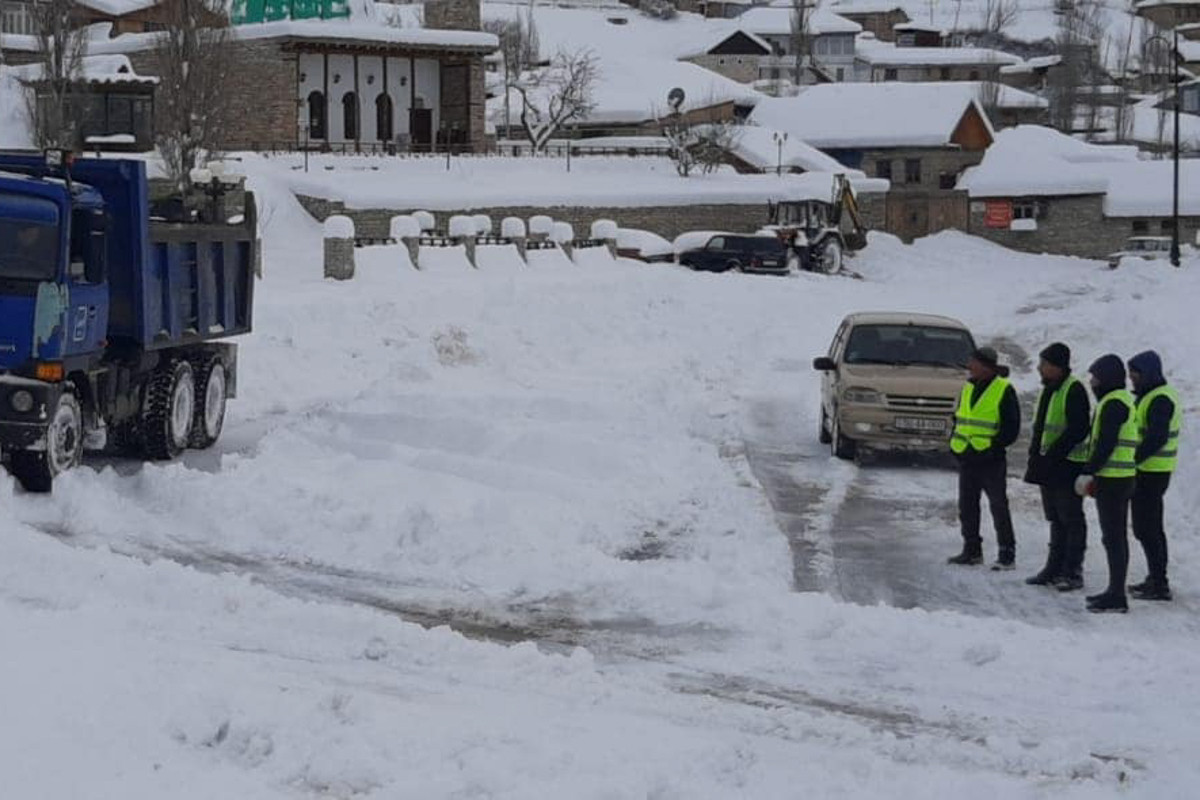 Şamaxı-Purqulu-Dəmirçi yolu qardan təmizlənib