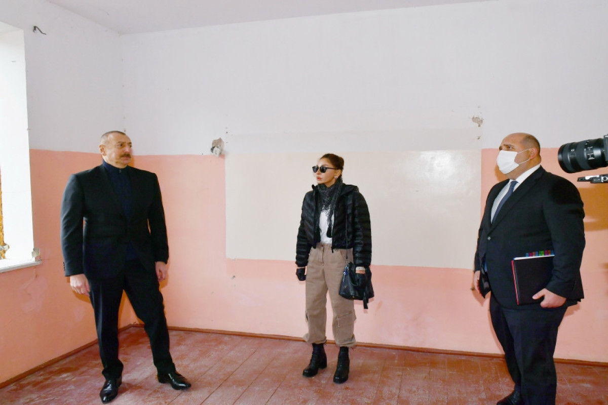 Suqovuşan qəsəbəsindəki tam orta məktəb