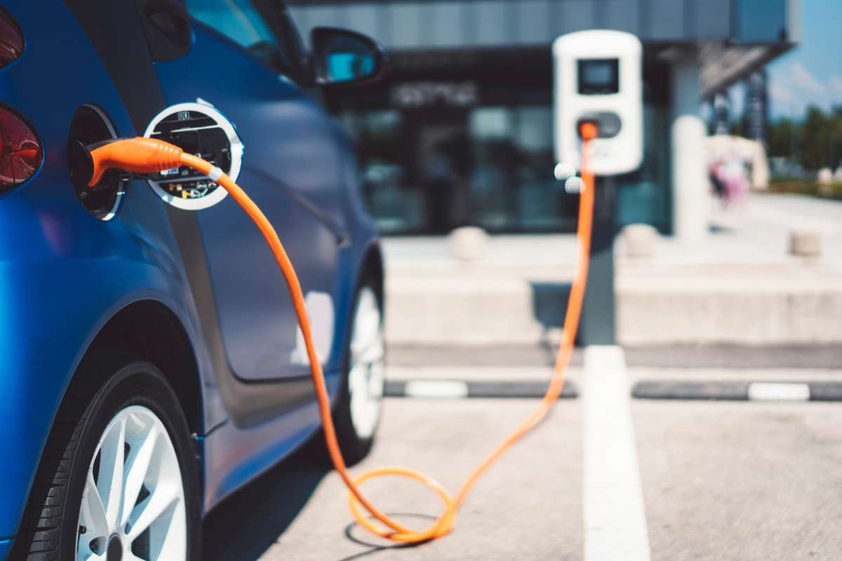 Azərbaycandakı enerjidoldurma məntəqələrinin sayı açıqlanıb