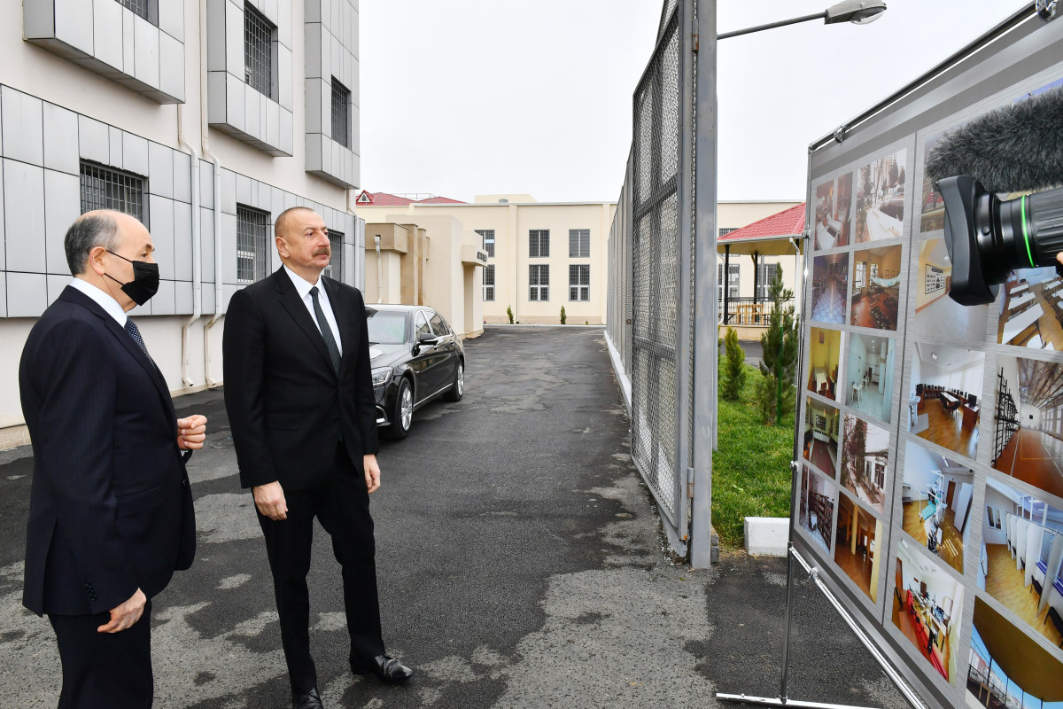 Prezident Bakıda müasir penitensiar müəssisələrdə yaradılan şəraitlə tanış olub