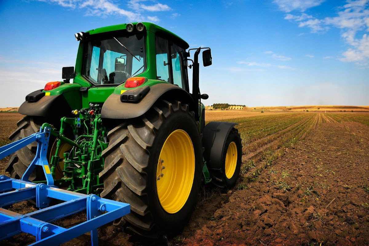Imports of agricultural equipment from Russia to Azerbaijan sharply increases