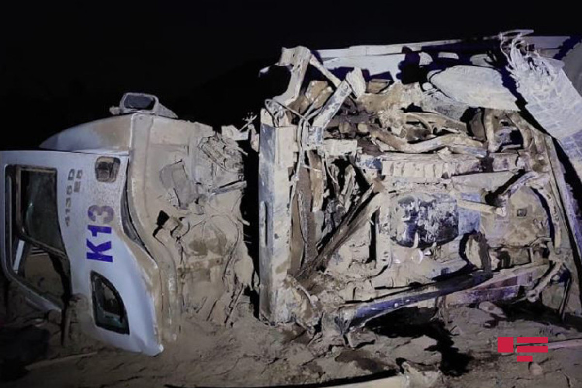 В Шамкире столкнулись два грузовика, есть погибшие-ФОТО -ОБНОВЛЕНО 