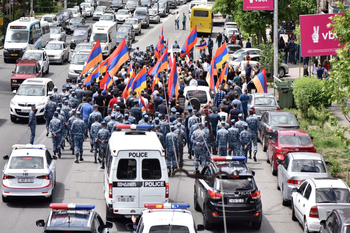 Армянская оппозиция пообещала продолжить акции неповиновения