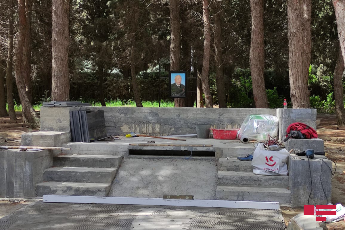 Готовится надгробный памятник Таиру Салахову
