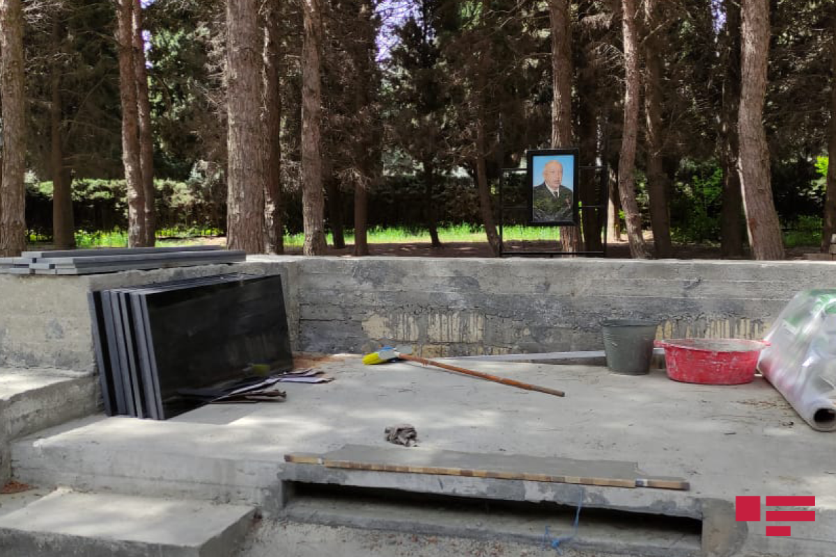 Готовится надгробный памятник Таиру Салахову
