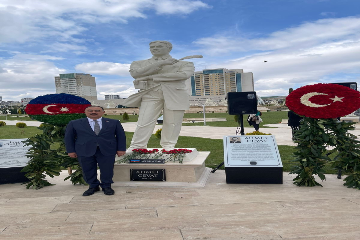 В Анкаре состоялось открытие памятника Ахмеду Джаваду