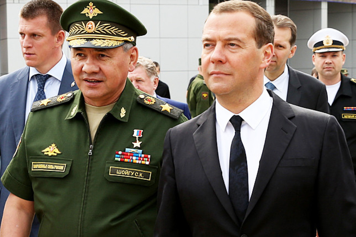 Sergey Şoyqu, Dmitri Medvedev