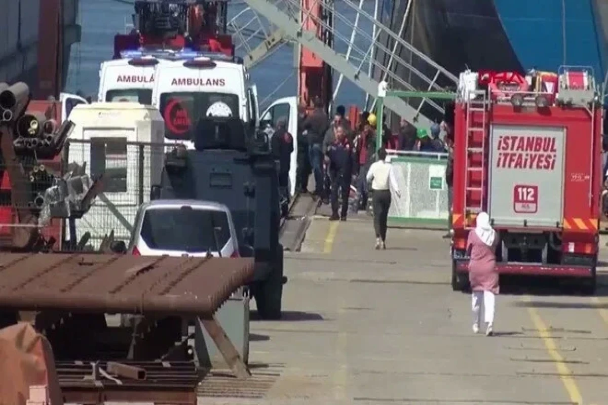 В Турции произошел взрыв на корабле, есть раненые 