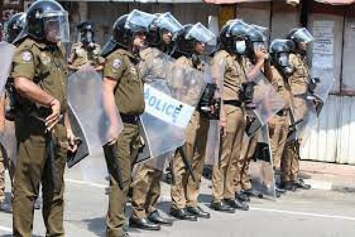 Пять человек погибли в ходе протестов на Шри-Ланке