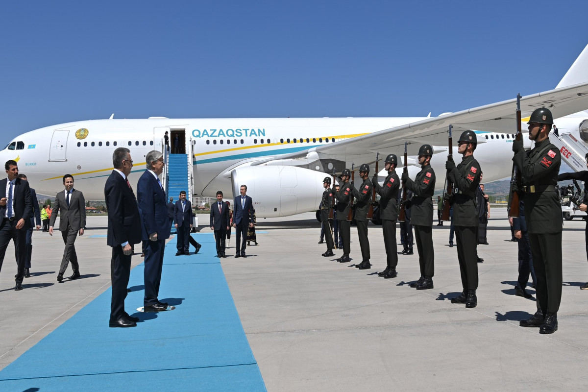 Президент Казахстана находится с визитом в Турции