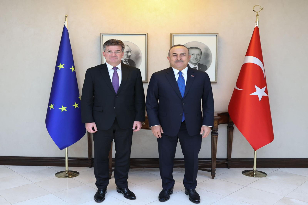 Turkish FM discusses Ukraine with EU special representative
