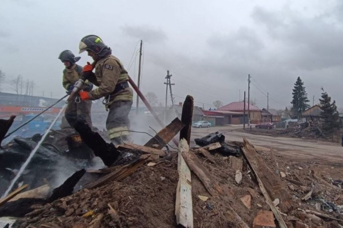 Число погибших при пожарах в Красноярском крае РФ выросло до восьми человек