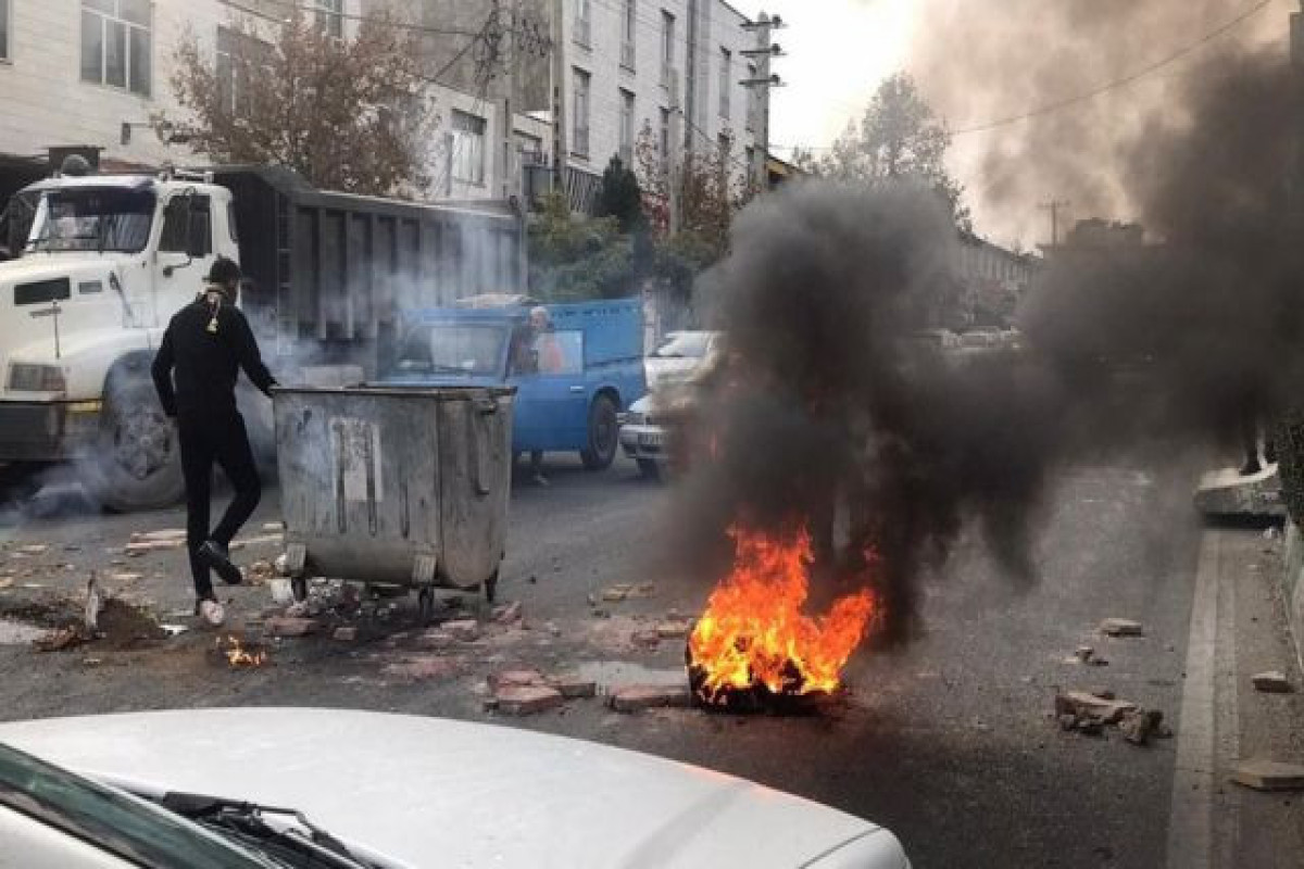 İranda iki avropalı etiraz aksiyalarının təşkilində ittiham olunur
