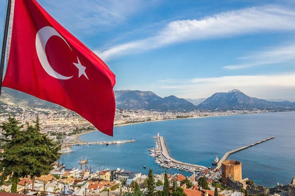 Турция в 2022 году планирует принять 42 млн иностранных туристов