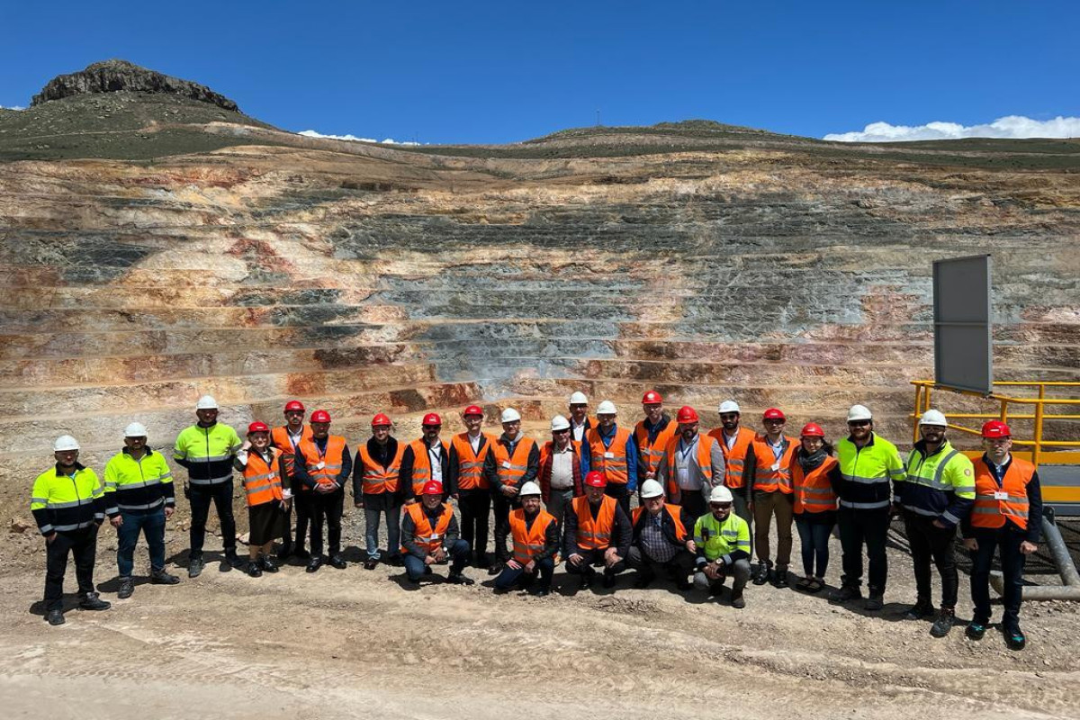 Делегация ЗАО AzerGold ознакомилась с золоторудным месторождением Оксут в Турции