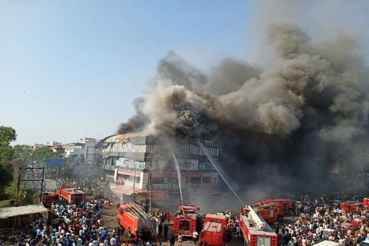 Hindistanda ofis binasında yanğın olub, 26 nəfər ölüb