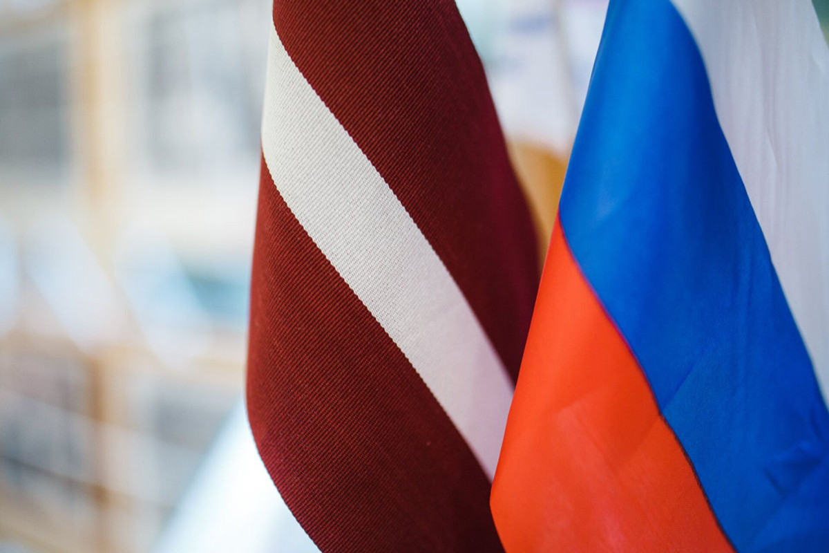 Latvia bans  102 Russians from entry