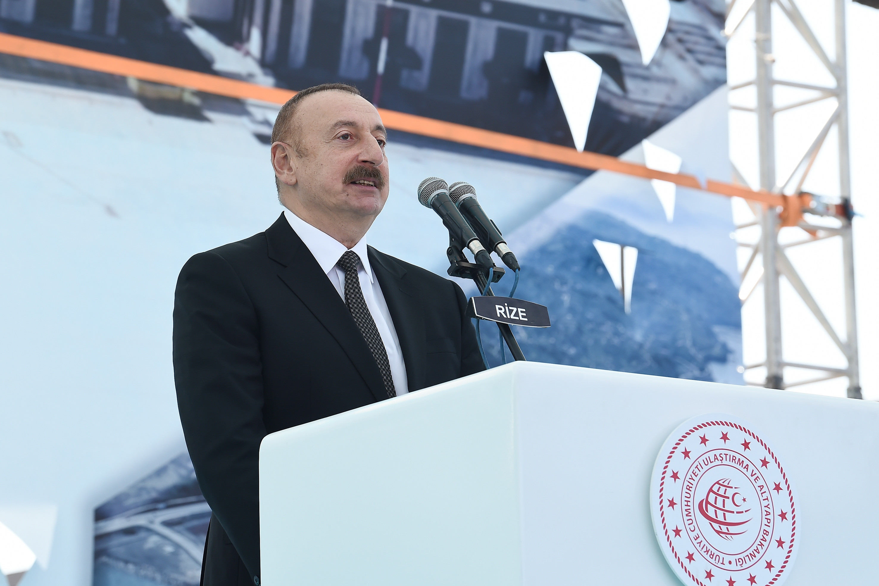Azərbaycan Prezidenti: “Biz Türkiyə ilə həm dostuq, həm qardaşıq, həm də artıq rəsmən müttəfiqik”