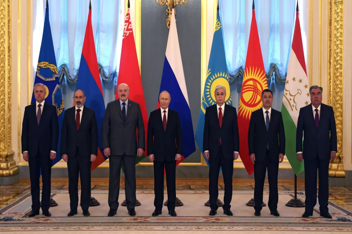 Putin KTMT liderlərini müharibənin gedişatı barədə məlumatlandırıb