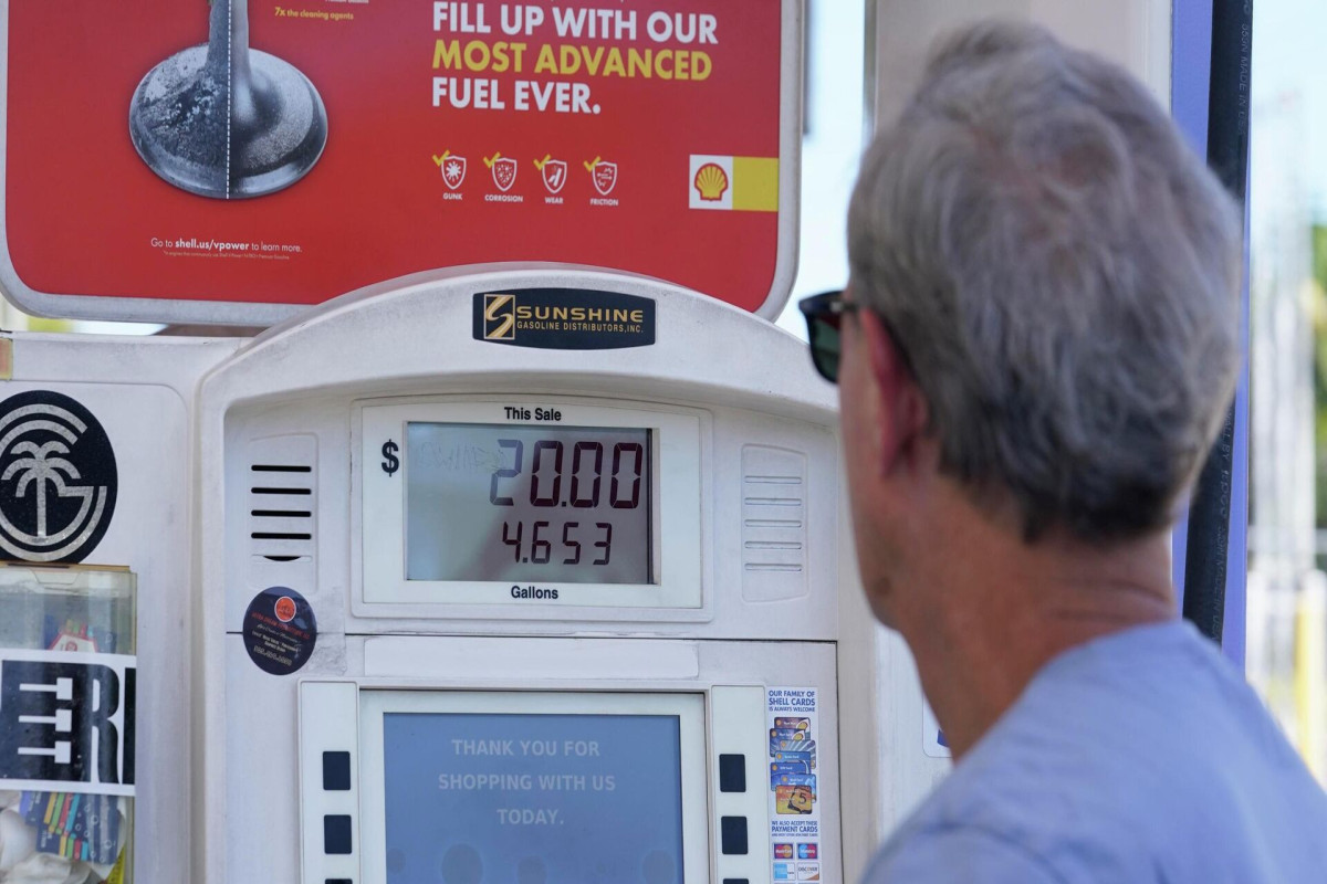 Цена на бензин в США достигла нового рекорда