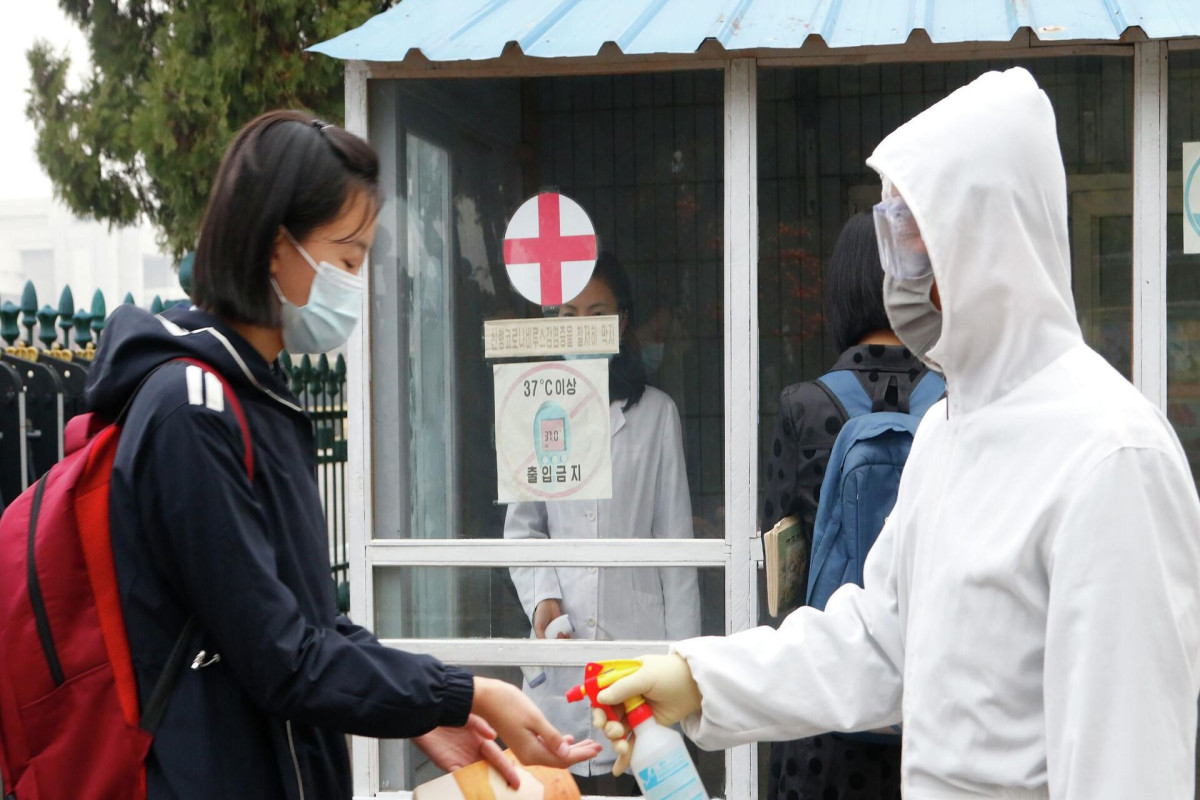 В КНДР за сутки выявили более 269 тысяч случаев «незнакомой лихорадки»