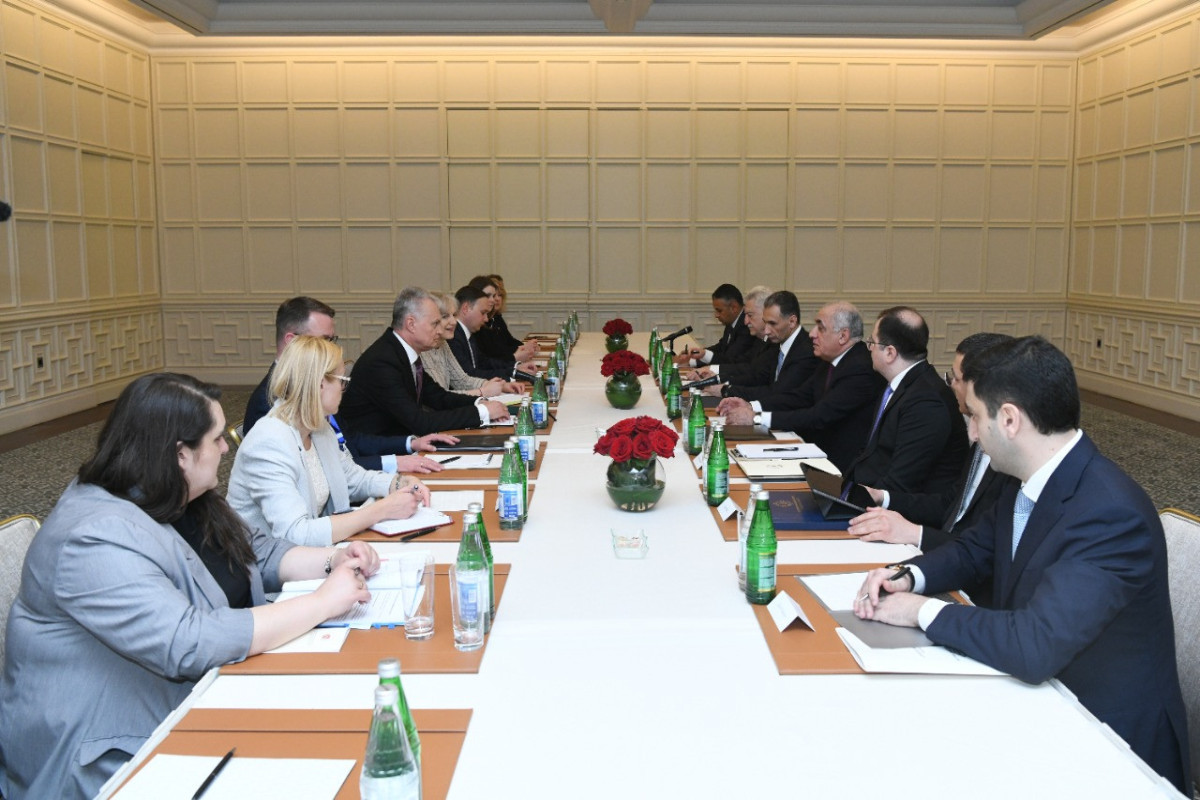 Azerbaijani PM met with Lithuanian President