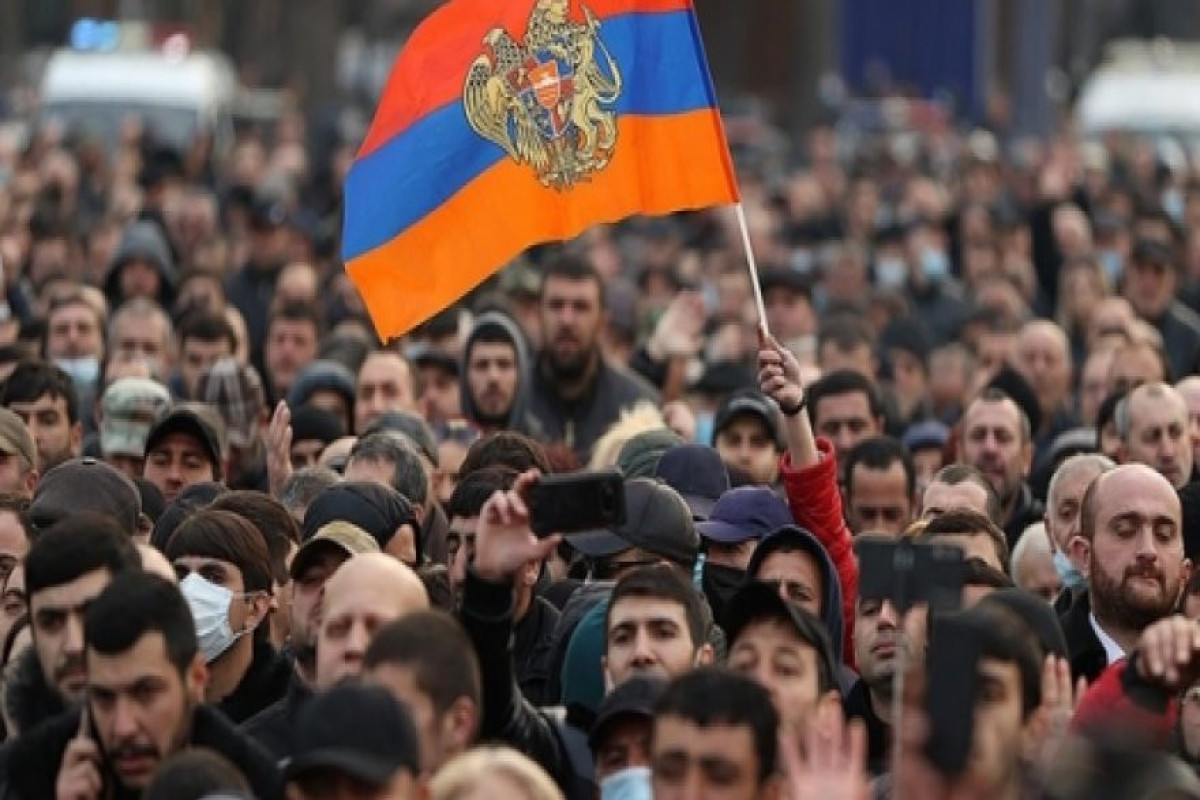 В центре Еревана начался очередной митинг оппозиции