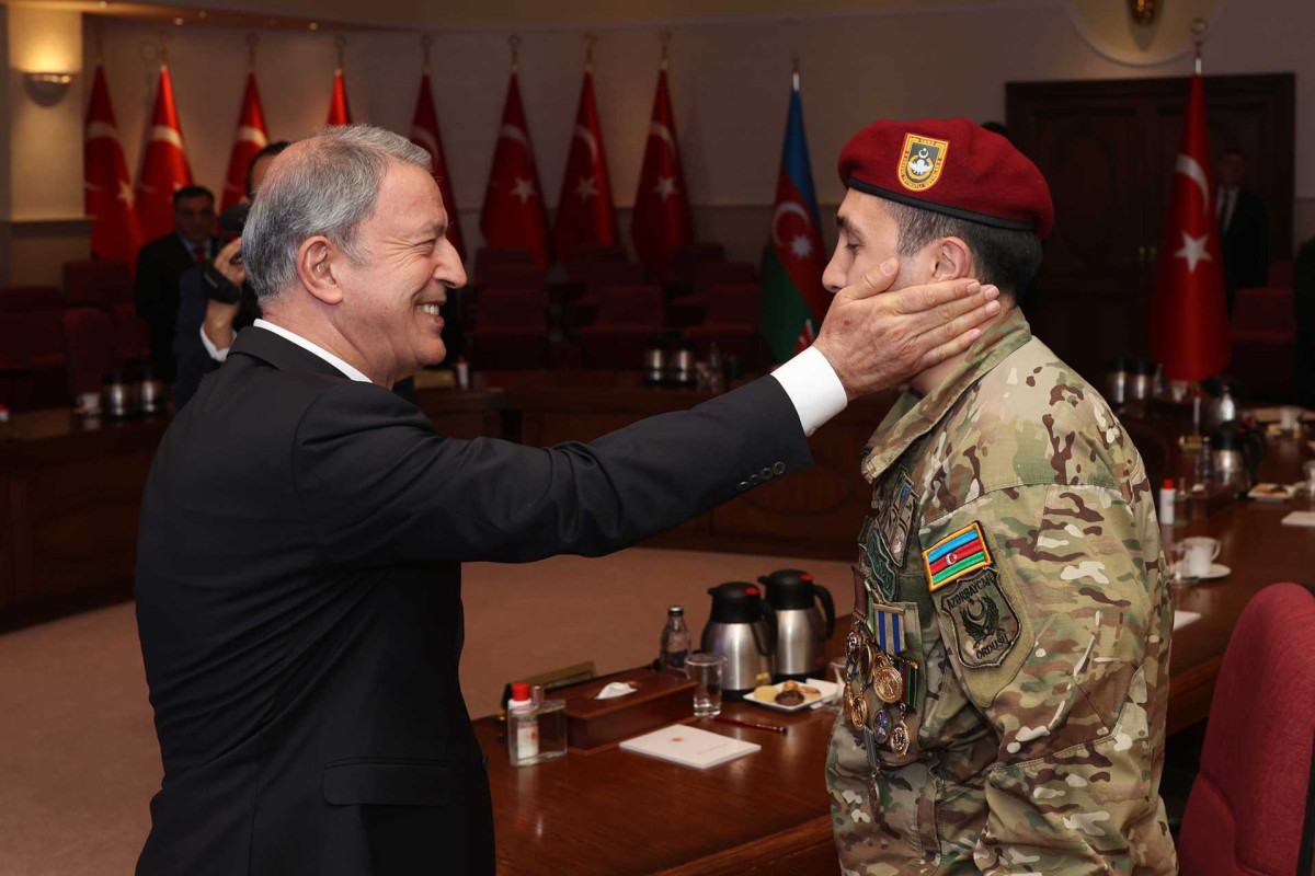 Turkish National Defense Minister Hulusi Akar received representatives of the Azerbaijani Armed Forces