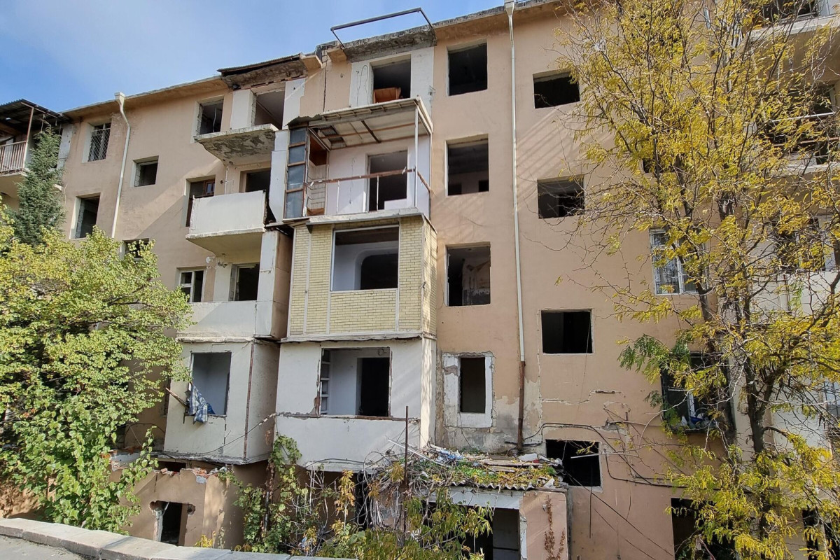 ИВ Баку: В городе около 1000 аварийных зданий