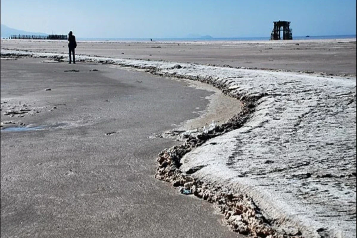 Iranian President promises for restoration of Lake Urmia