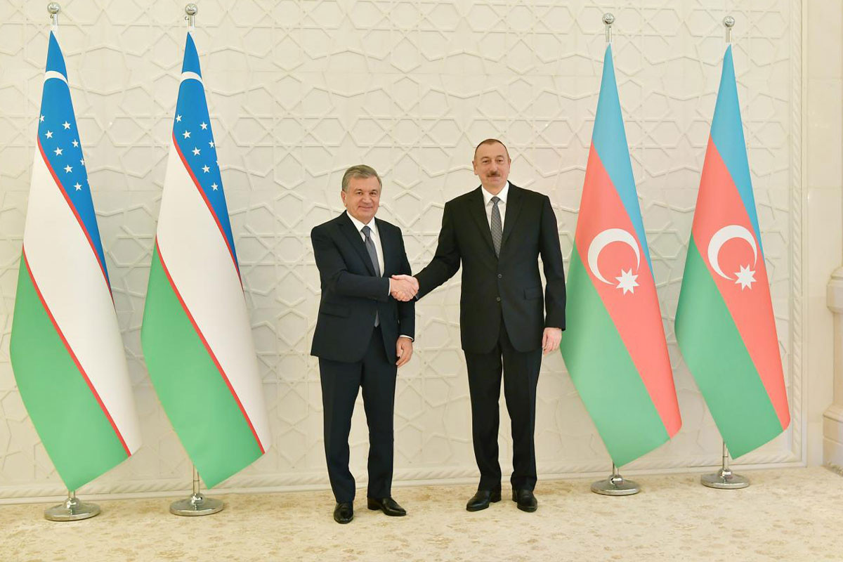 Özbəkistan Prezidenti Şavkat Mirziyoyev, Azərbaycan Prezidenti İlham Əliyev
