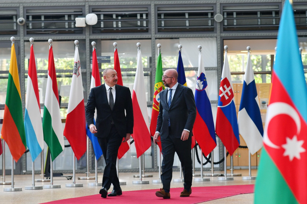 Президент Ильхам Алиев и Шарль Мишель
