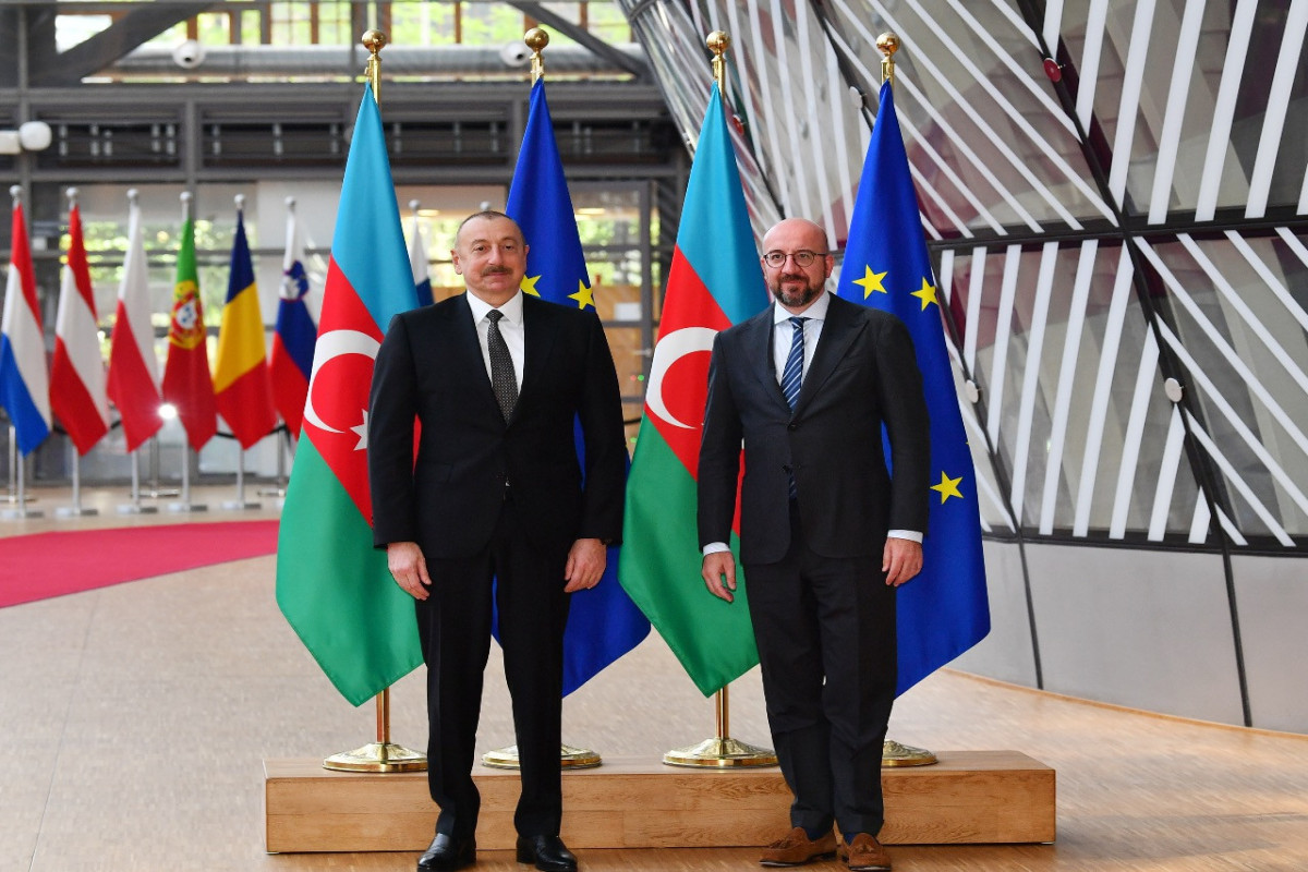 Президент Ильхам Алиев и Шарль Мишель