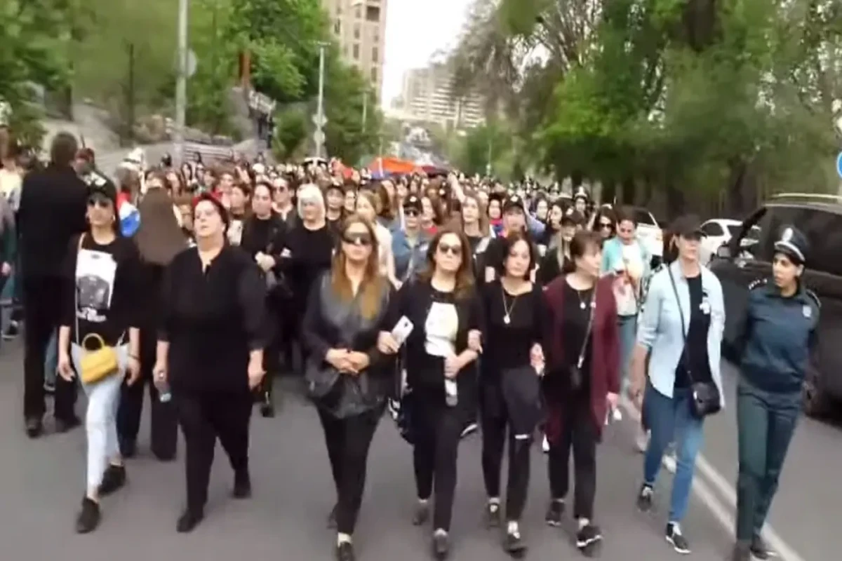 В Ереване начался протестный марш