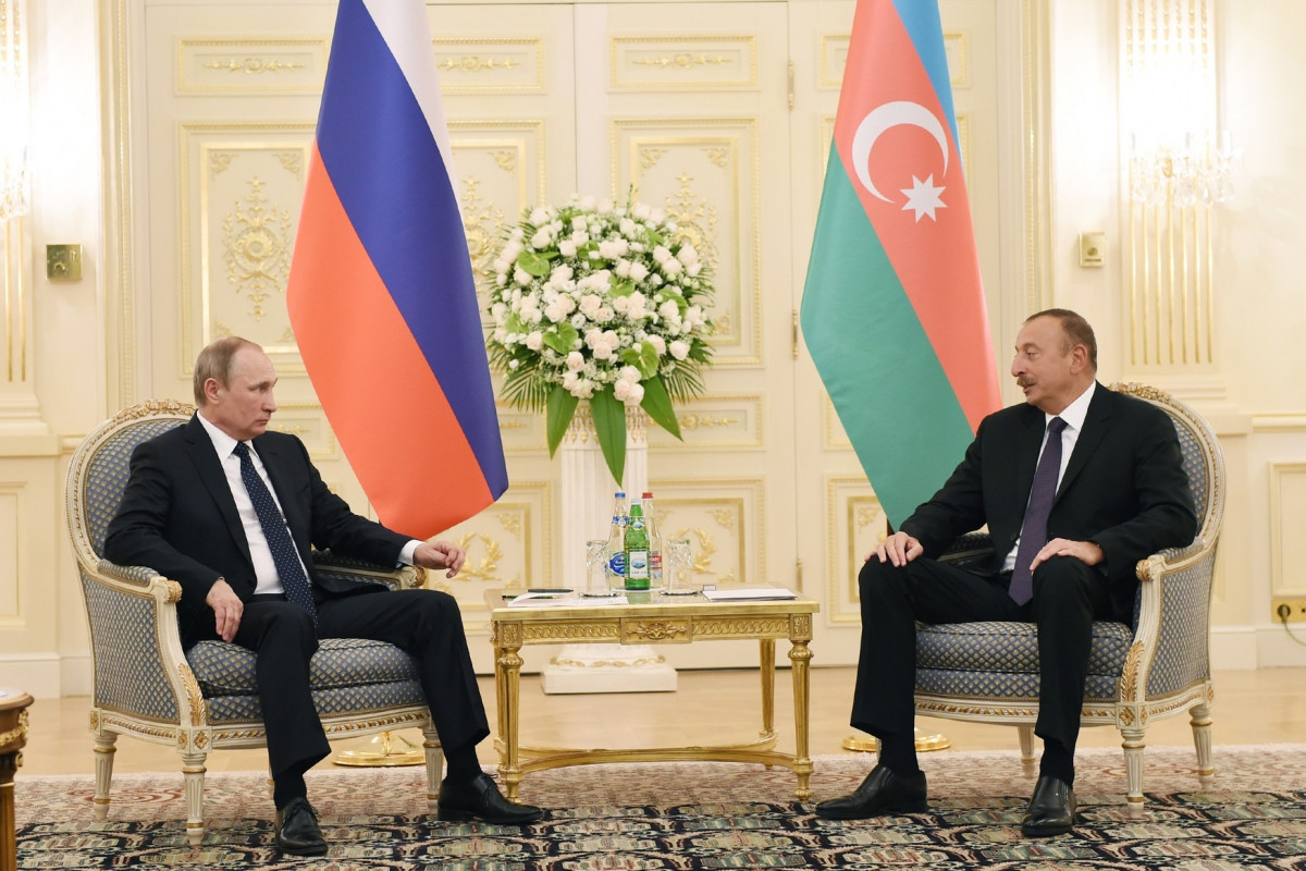 Vladimir Putin congratulates President Ilham Aliyev on Independence Day