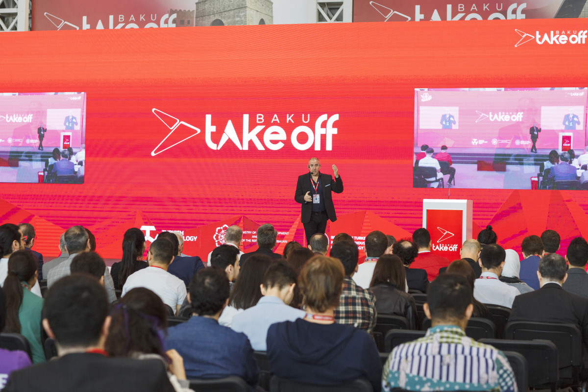 “Take Off Baku” beynəlxalq startap sammiti öz işinə başlayıb - FOTO 