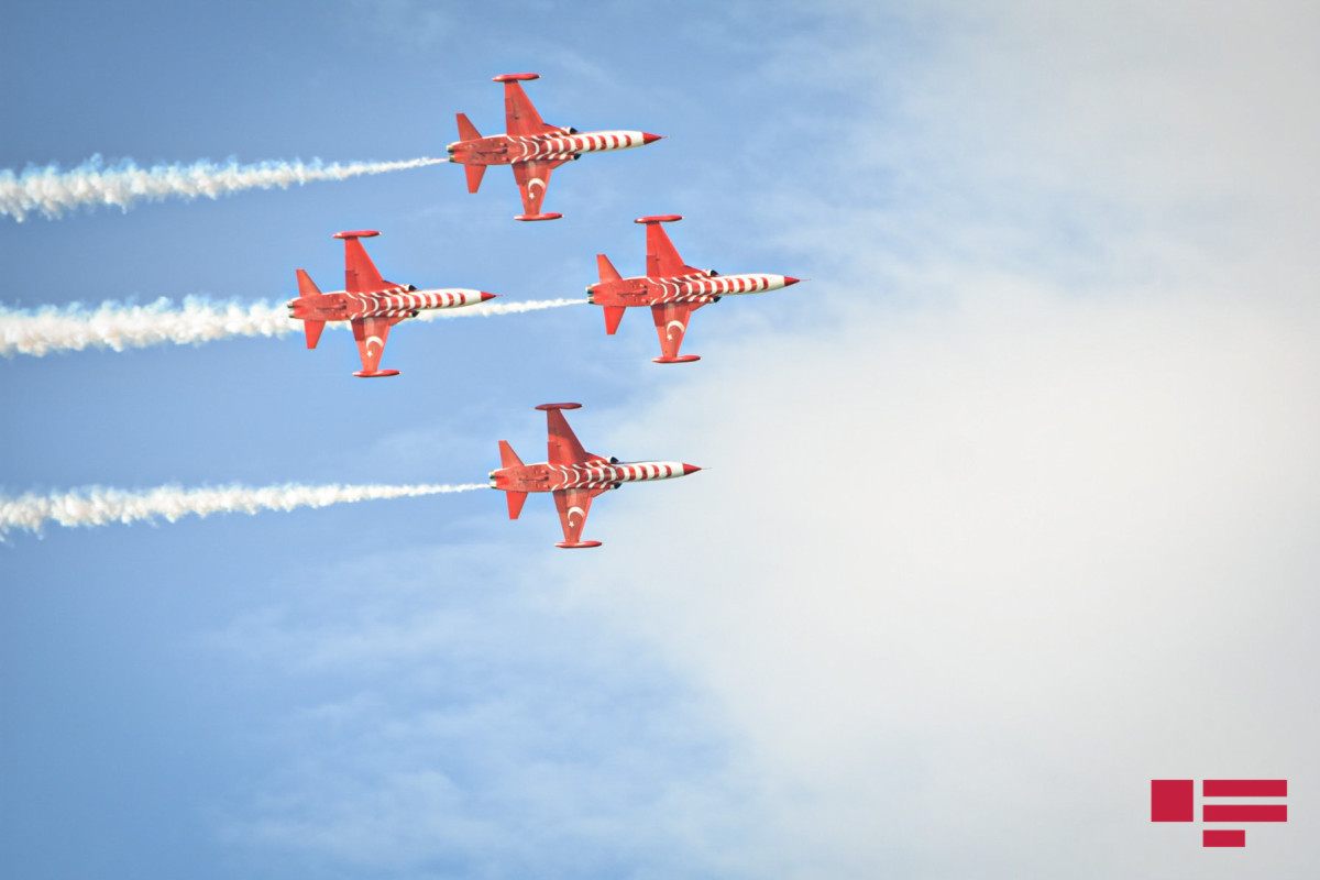 Air show of "Turkish stars" held in Baku sky-<span class="red_color">VIDEO-<span class="red_color">PHOTOLENT