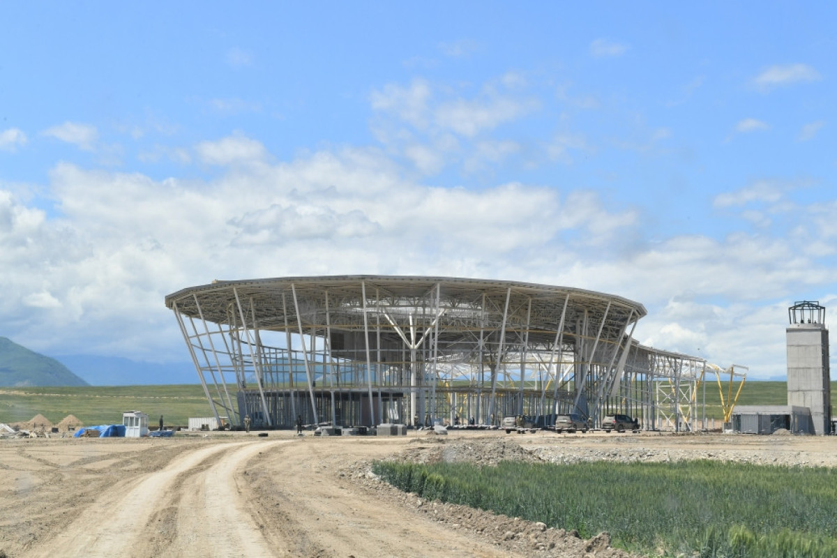 President Ilham Aliyev and First Lady Mehriban Aliyeva viewed construction progress at Zangilan International Airport-UPDATED 