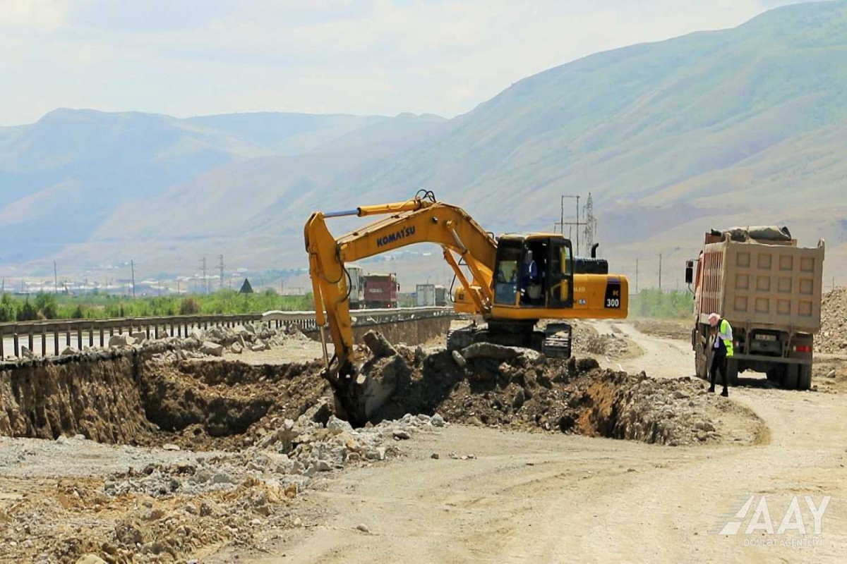 Bakı-Quba-Rusiya yolunun yenidənqurma işləri sürətlə aparılır - FOTO  - VİDEO 