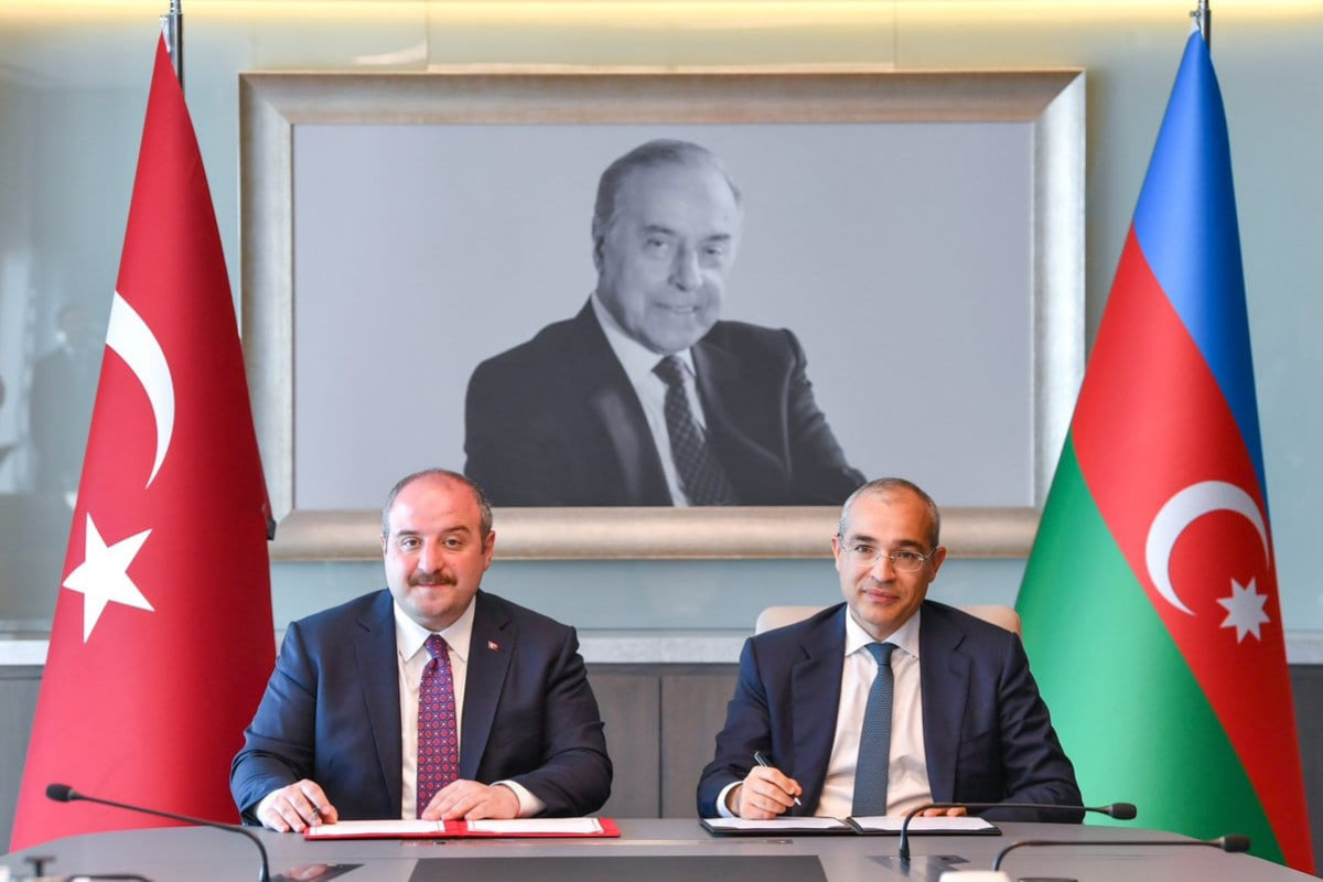 Mikayil Jabbarov, Azerbaijani Economy Minister and Mustafa Varank, Turkish Industry and Technology Minister