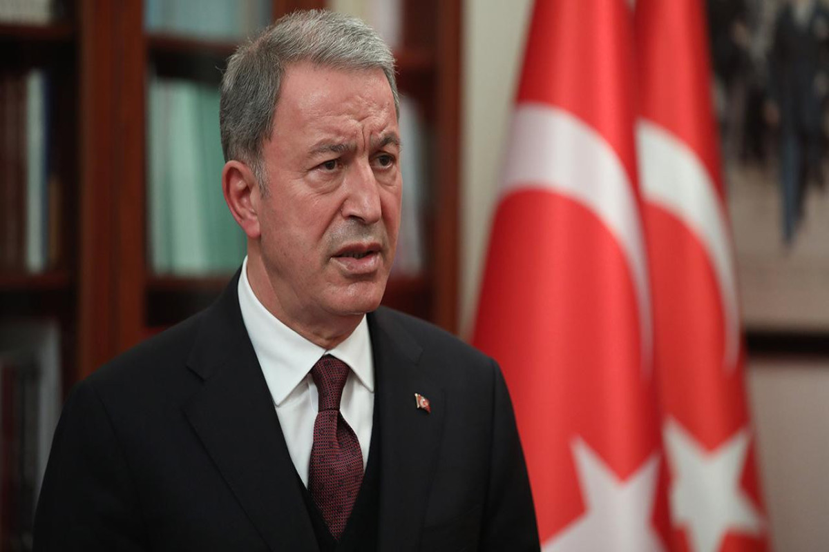 министр национальной обороны Турции Хулуси Акар